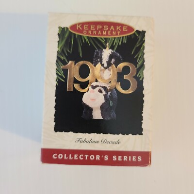 Hallmark  Ornament 1993 Fabulous Decade #4 in the Series Skunk EUC tag attached