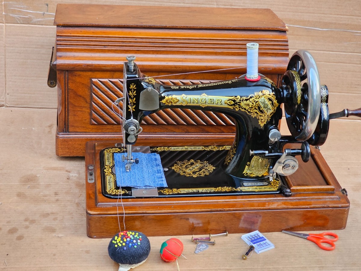 Beautiful Singer 28, 28K Hand crank Sewing machine | eBay