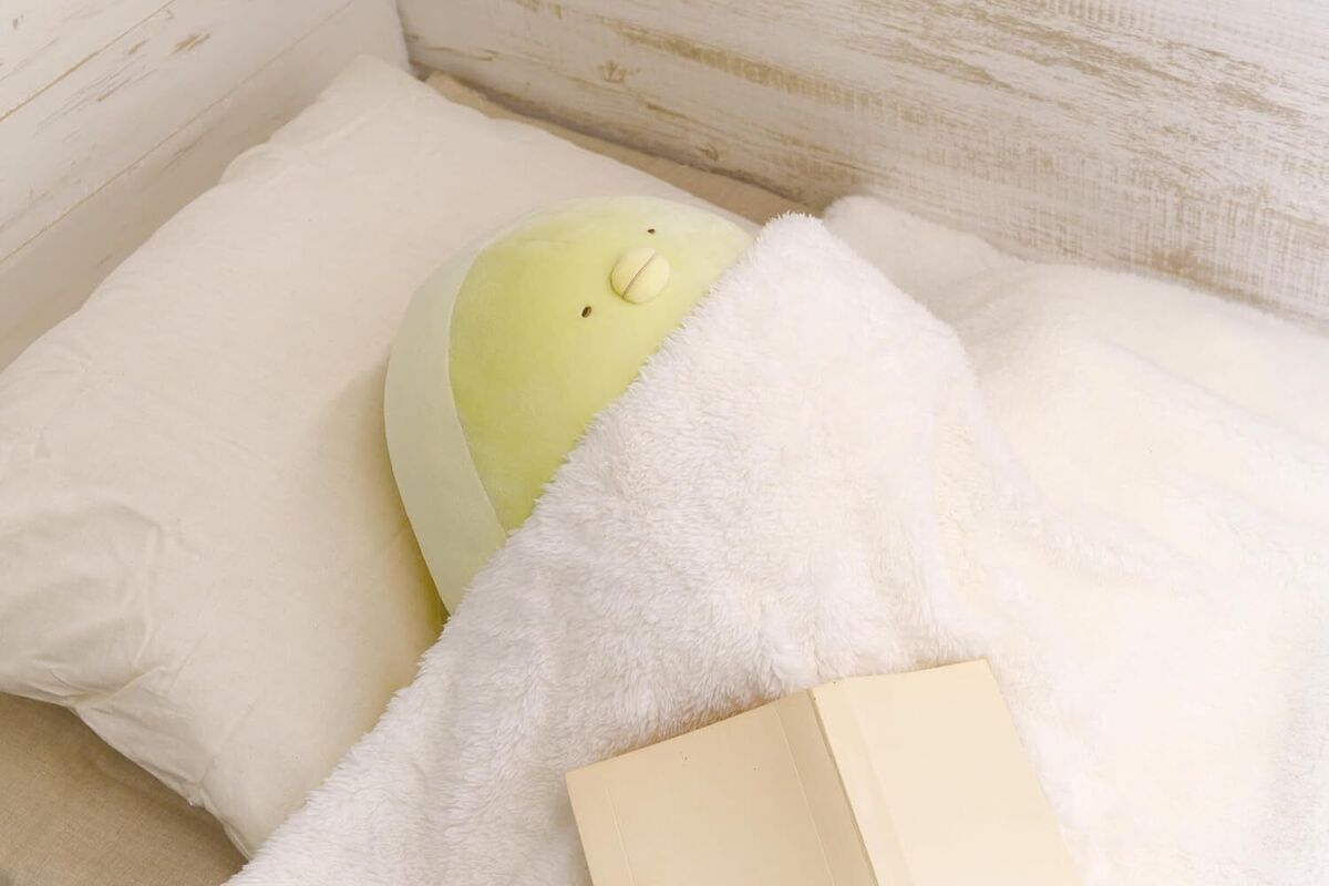 San-X Sumikko Gurashi Fat L size Penguin Plush Toy MO30901 San-X Sumikko Gurashi Fat L size Penguin Plush Toy MO30901