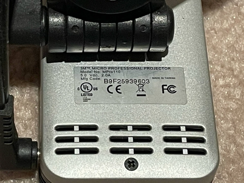 3M Micro Professional Projector MPro110 Complete - Image 2 of 3