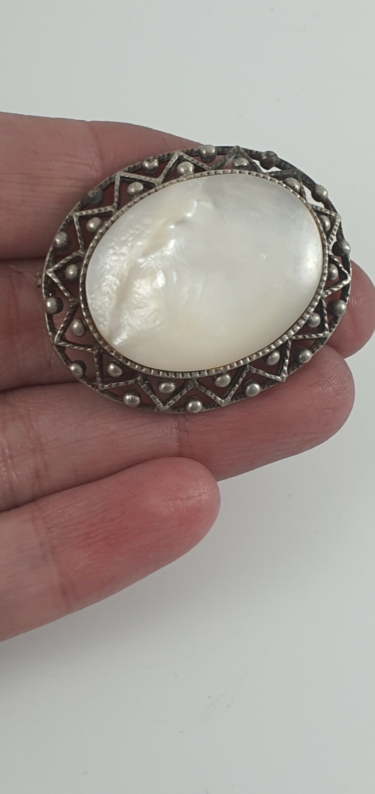 Photo 2 of Sterling Silver brooch with Mother Of Pearl 13g ~ vintage style , BR6