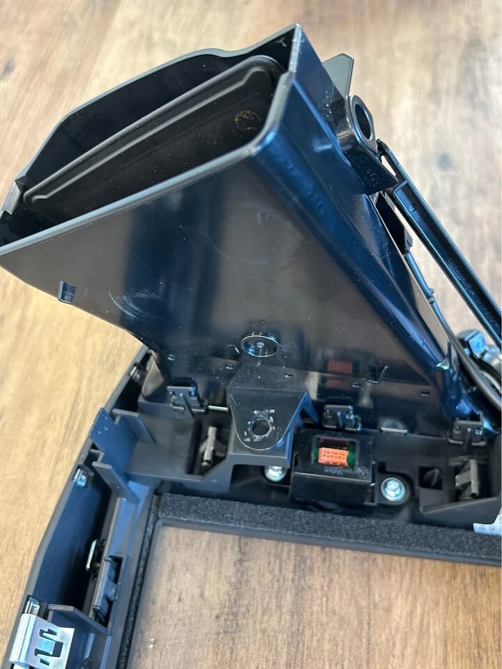 2014-2017 MASERATI GHIBLI RADIO SCREEN BEZEL