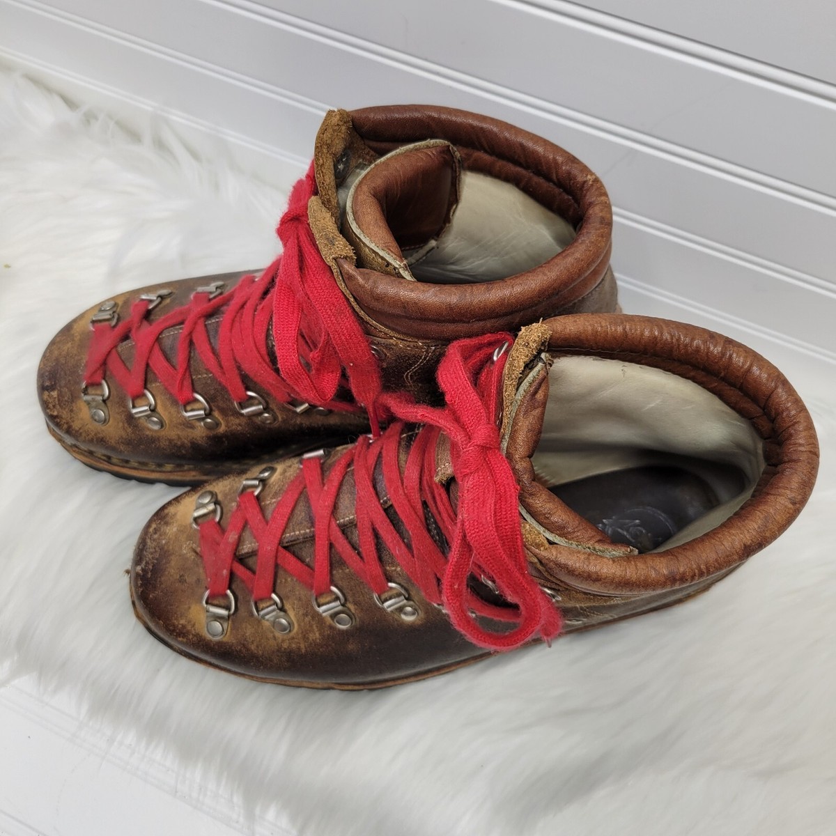 Vintage LOWA Mountaineering Hiking Boots Brown Leather Men's Vintage LOWA Mountaineering Hiking Boots Brown Leather Men's