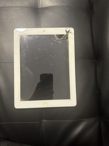 Apple iPad 3rd Gen. 16GB, Wi-Fi, 9.7in - White - Afbeelding 2 van 4