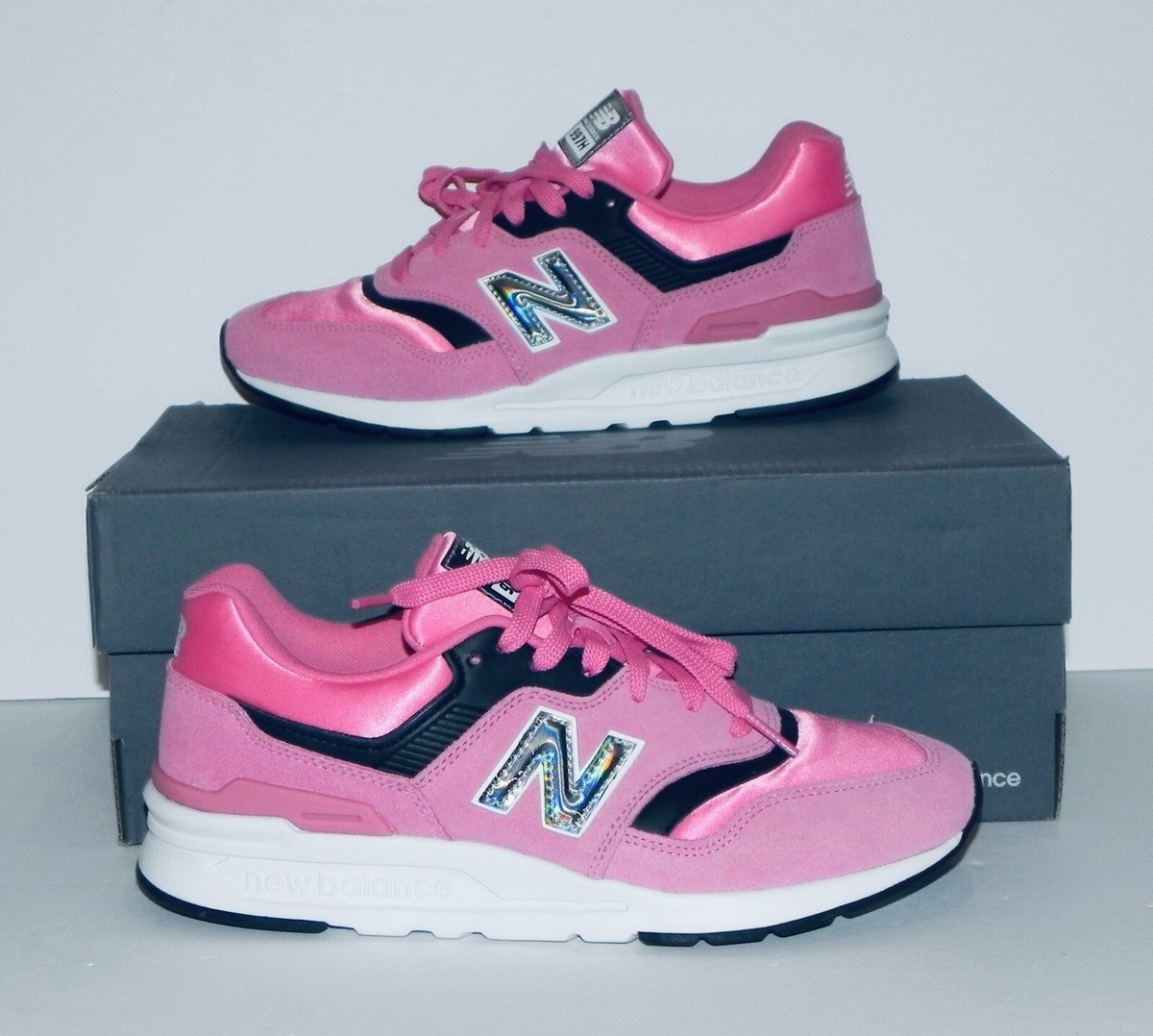 NIB New Balance 997H In Pink And Black Suede US EU 39
