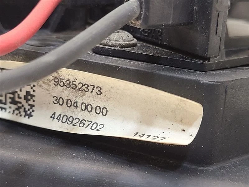 2014-2015 CHEVROLET SONIC Radiator Fan Motor Fan Assembly 95352373 - Imagem 3 de 4