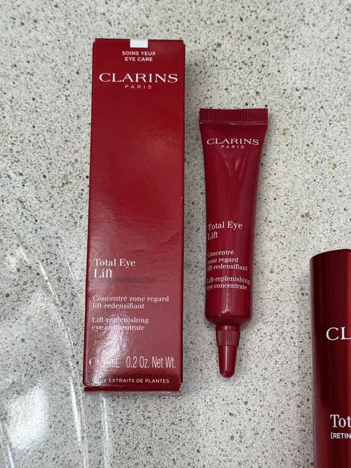 娇韵诗 Total Eye Lift 全尺寸 15ml + 7ml 免费礼品 — 第 3/4 张图片