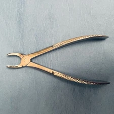 Hu-Friedy #7 Extraction Forceps, Upper Dental, Universal, FX7