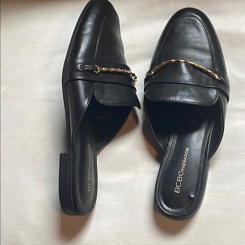 BCBG Generation Black Loafers with Gold Chain. 8.5 - Bild 4 von 5