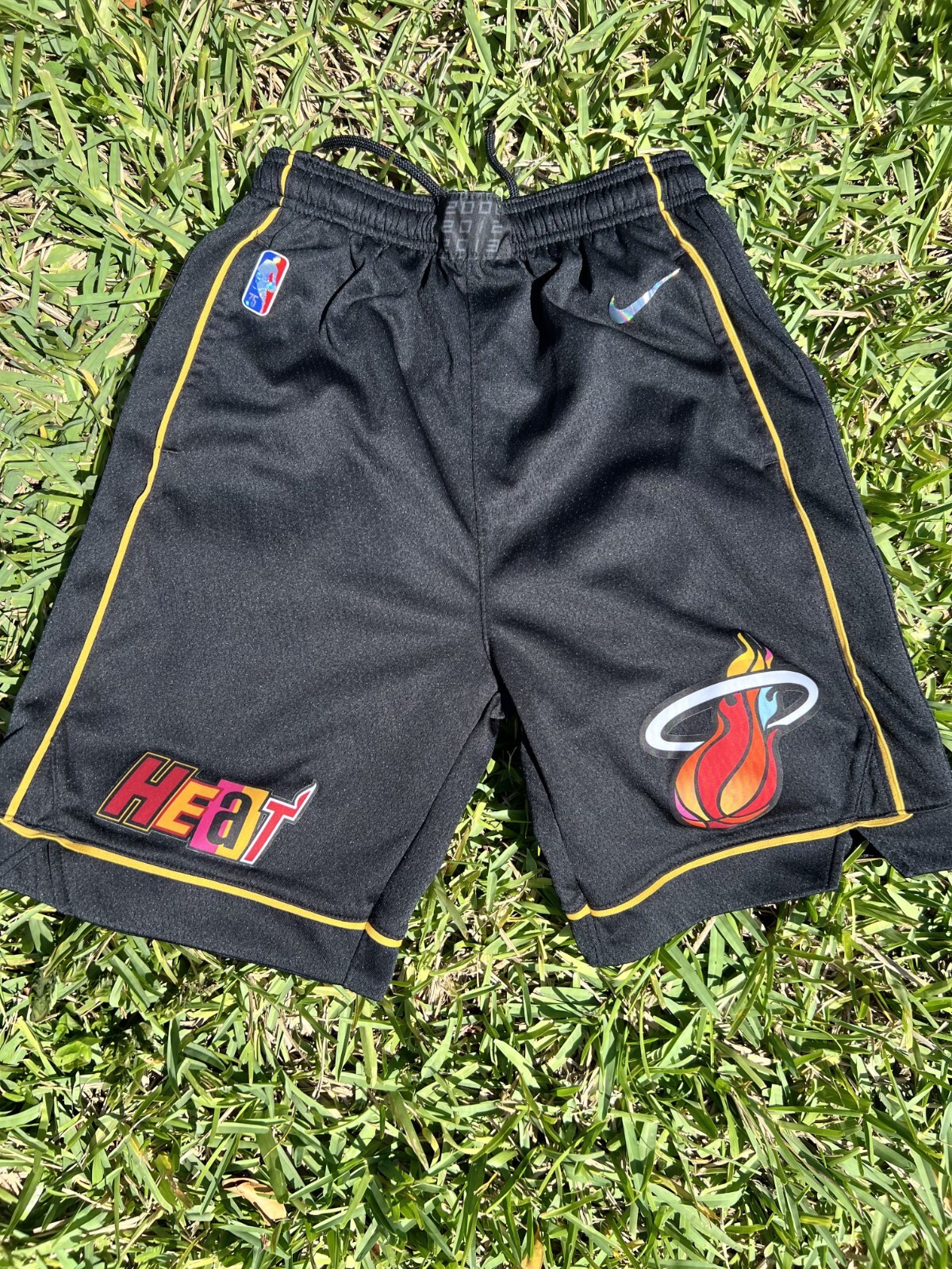 Picture 1 of 4