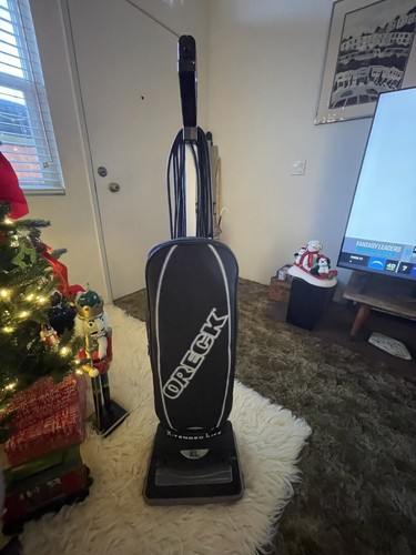 Black Oreck Vacuum Cleaner U3120HHB4, X-Tended Life, Volts 120V 60Hz In