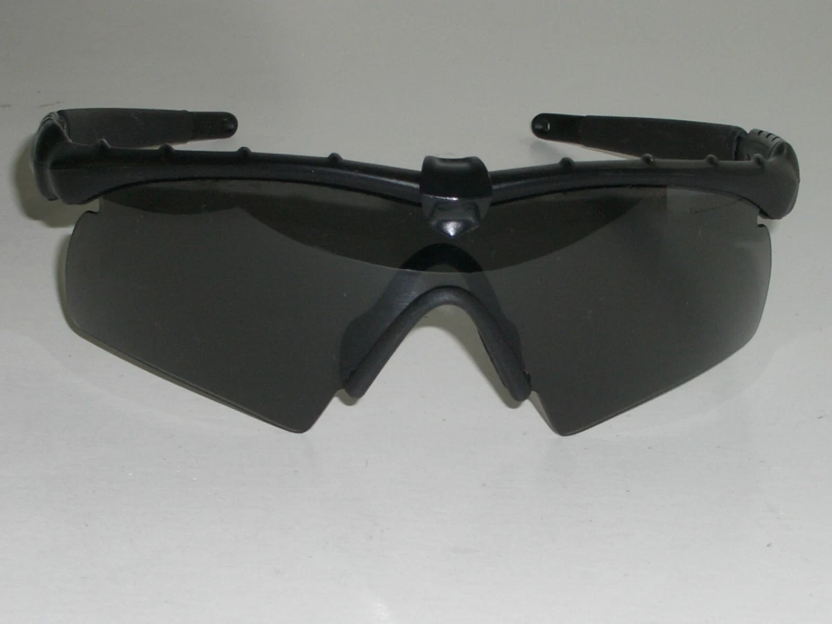 Oakley Black Wrap Sunglasses for Women for sale | eBay display picture 2