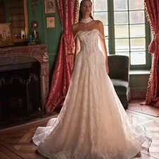 New Arrival Shinny Pearls Wedding Dress Exquisite Lace Strapless Bridal Gown