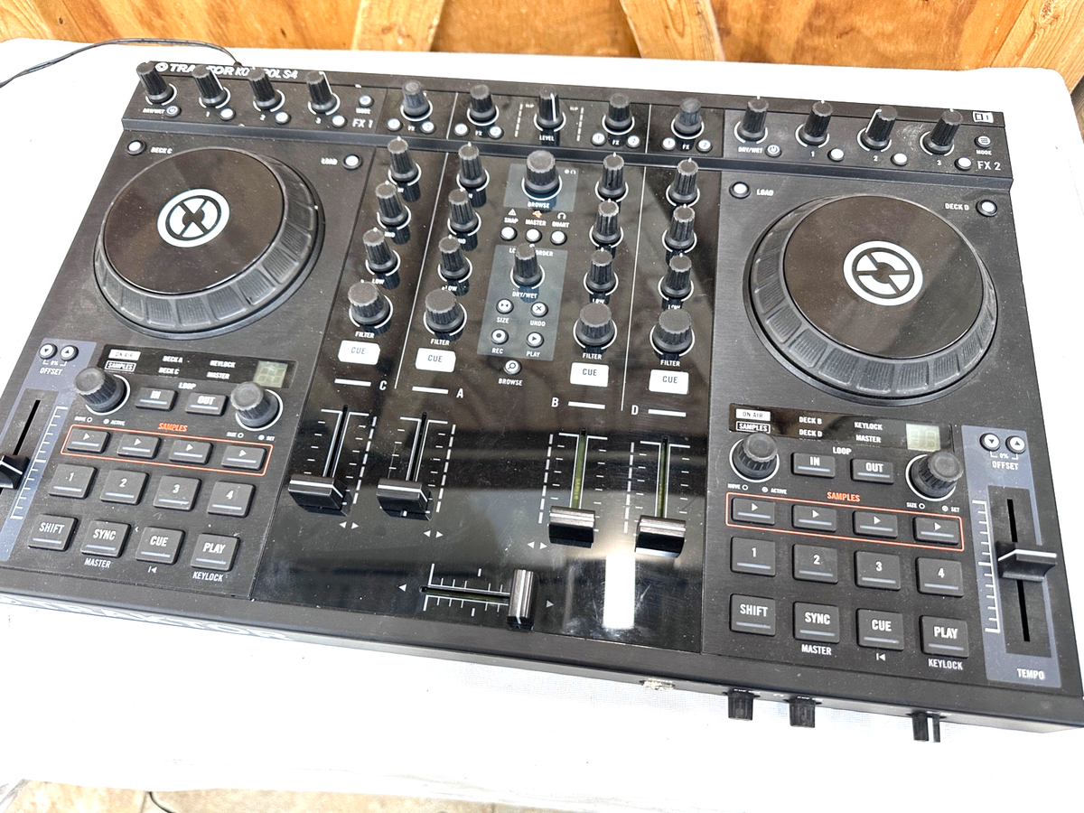 NATIVE INSTRUMENTS KONTROL S4 本体のみ ジャンク Native Instruments TRAKTOR KONTROL S4 MK1 DJ Controller w/Power