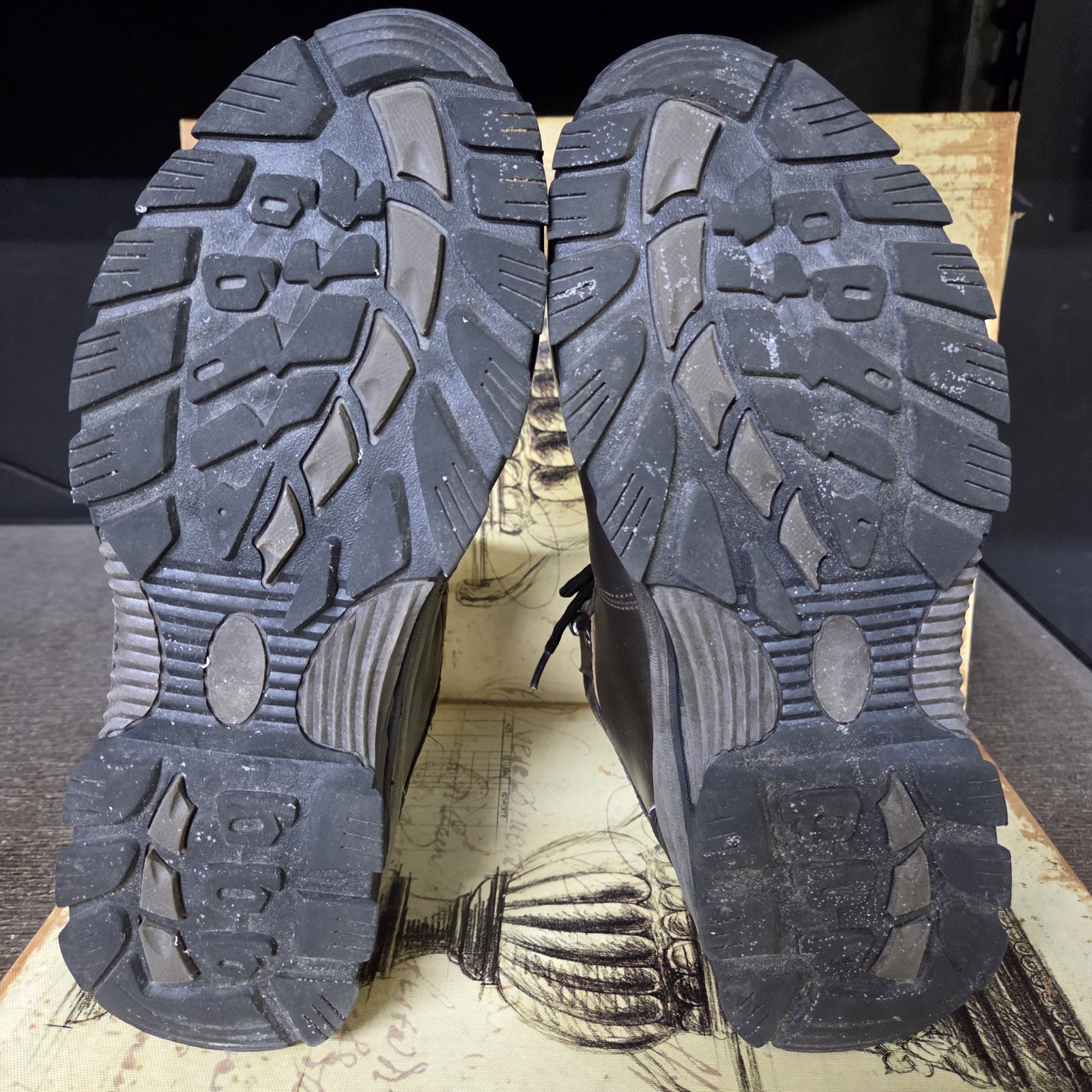 Size 11 OZARK TRAIL Men's Brown Leather Waterproof Trail Outdoor Hiking Boots