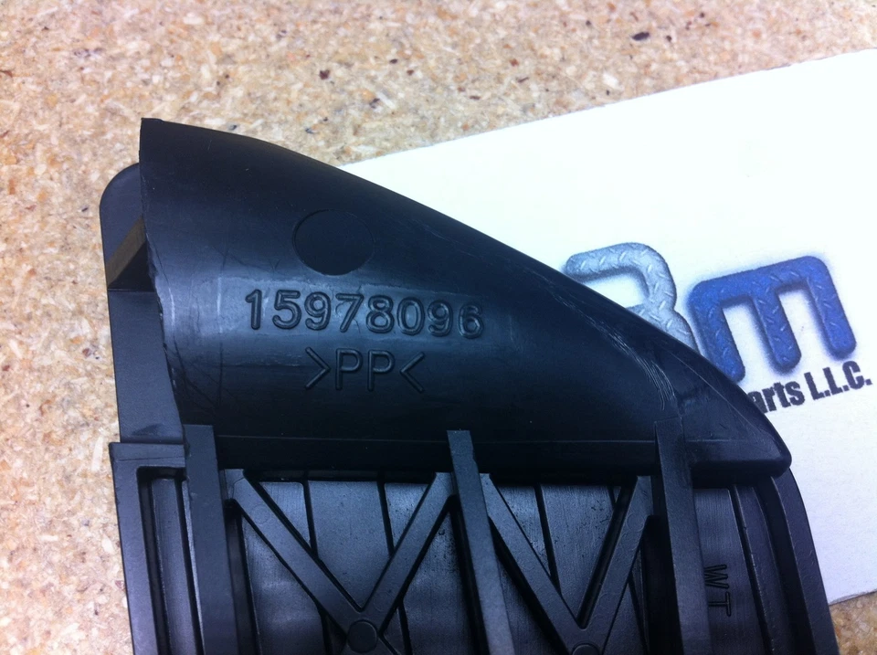 Chevrolet C/K Tahoe Suburban Blazer GMC C/K Yukon Accelerator PEDAL new OEM - Image 4 of 4