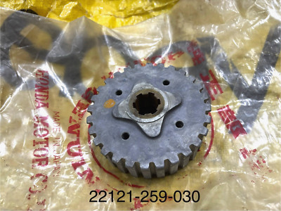 Honda Dream C72 C77 C78 CA72 CA77 Mittelkupplung NOS Original Japan 22121-259...