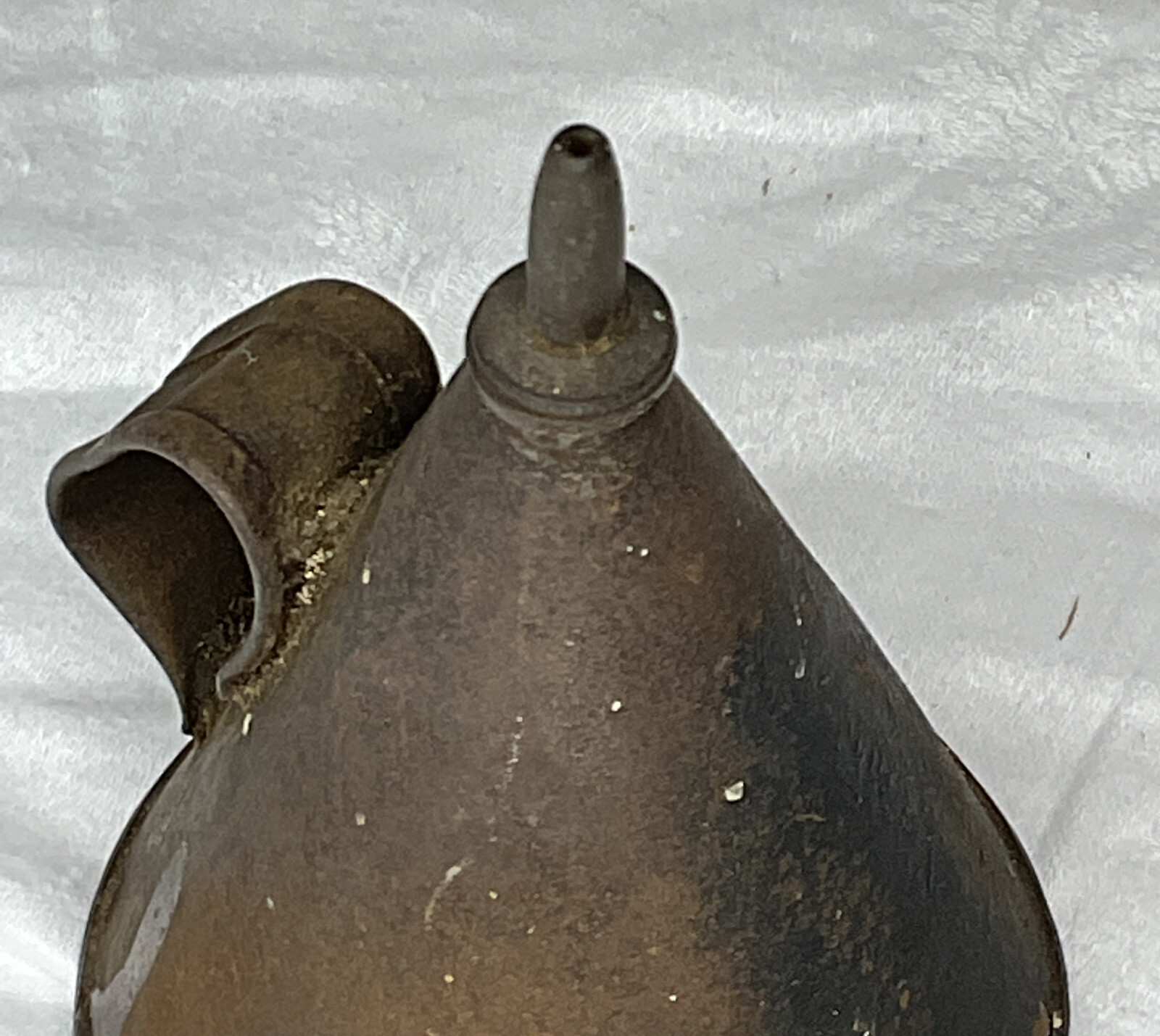 VINTAGE CONICAL CARPENTER AUTO OIL CAN OILER SQUIRTER PUFF CONE TOOL ENGINEER