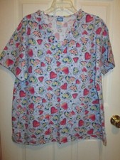 CREST LADIES HEART PRINT SCRUB TOP SIZE LARGE