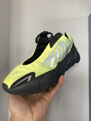 Adidas Yeezy Boost 700 Mnvn Phosphor Fy3727 Uk7 5 Us8 Eu42 Ds Ebay