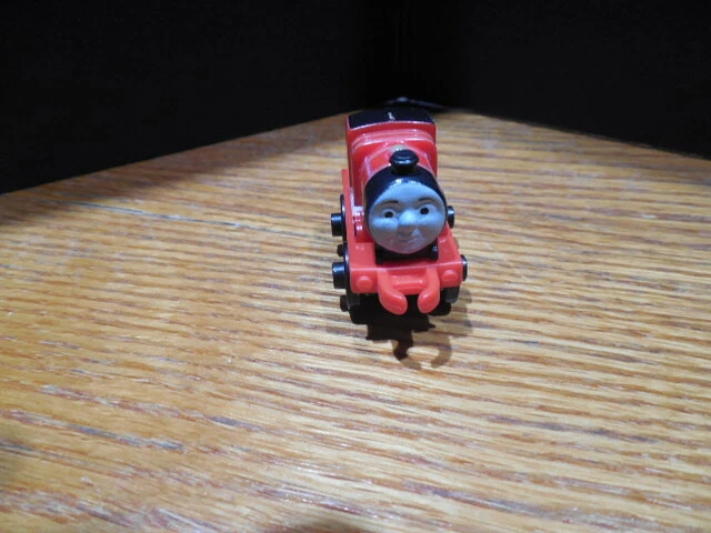 Thomas Friends Minis Train Tank Engine Super Station James