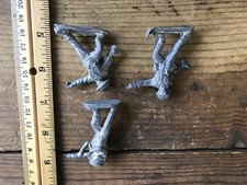 Vtg Metal Army Soldiers Home Made Grenade Throwing Figures Cast