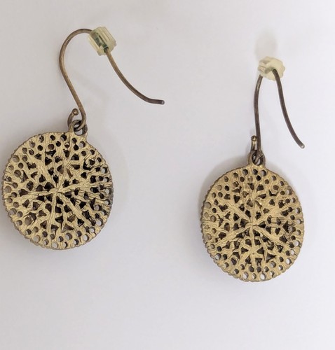 Pretty Round Gold Tone Faux Peridot Green Pierced Earrings - Picture 2 of 4