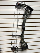 NEW Bowtech Carbon One in OD Green Right Hand 70# 25.5-30.5" Compound Bow