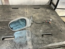 2001-03 INFINITI QX4 DRIVER LEFT SIDE REAR VIEW MIRROR OEM SCRATCHED