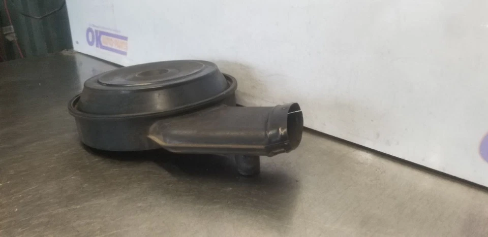 93 GMC G2500 VANDURA 5.7L AIR CLEANER AIR BOX - Image 4 of 4