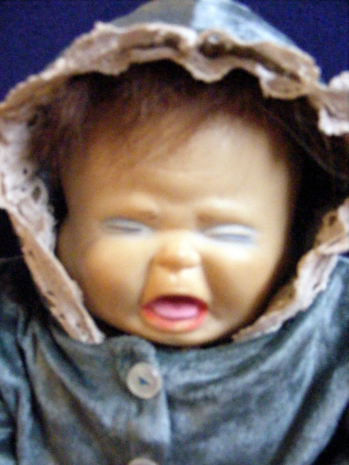 Rare poupée à 3 visages très ancien tête et mains en caoutchou T 56 cm - Photo 3/4