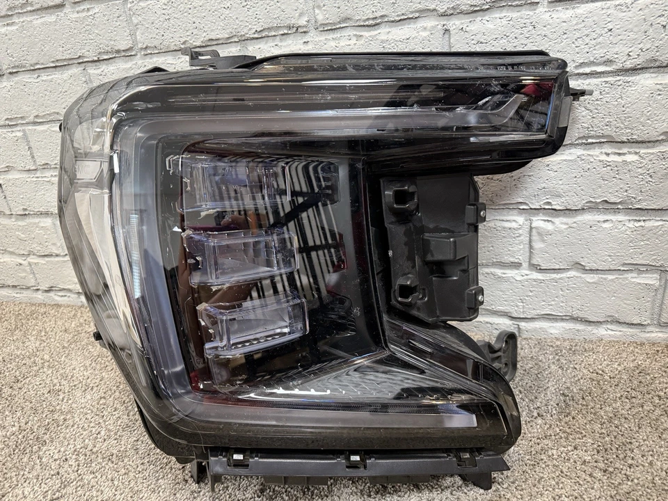 Conjunto de faros LED GM RH 2021-2023 GMC Yukon Denali XL AT4 84898702 OEM Foto 3 de 4