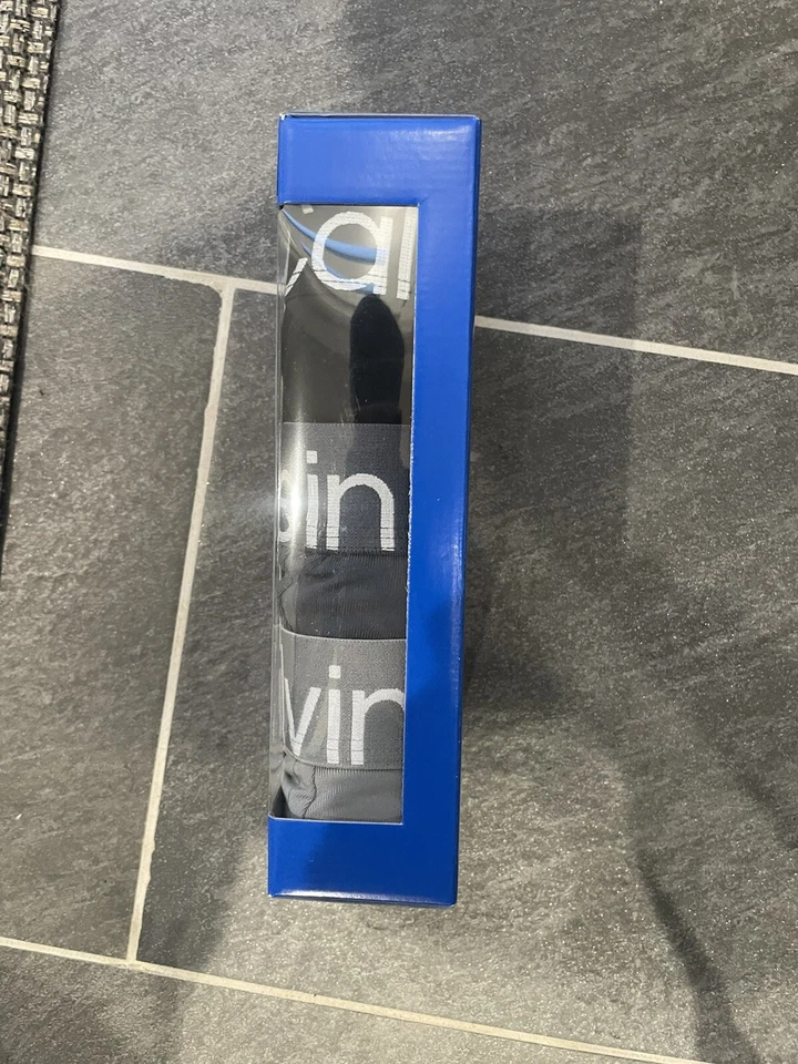 Paquete de 3 calzoncillos boxer Micro Rib Calvin Klein para hombre negro/gris oscuro/gris claro XL Foto 2 de 4