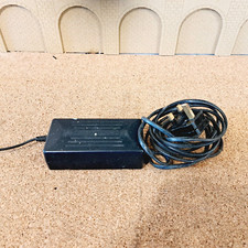 HORNBY RAILWAYS OO  GAUGE  C7024  DIGITAL MAINS TRANSFORMER   FREE POST