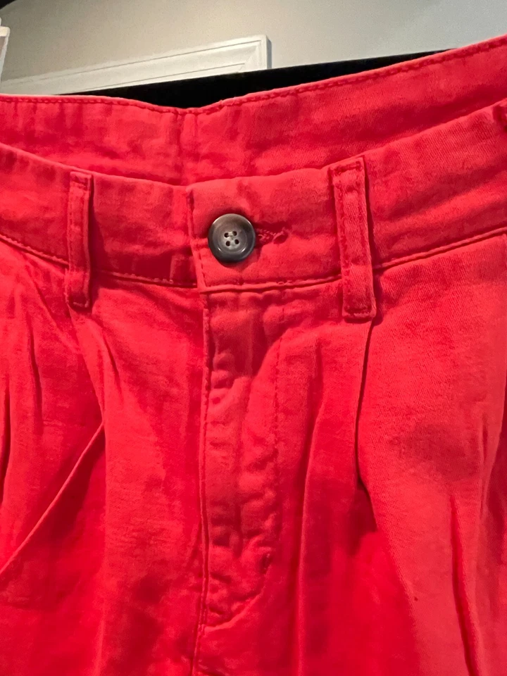 Pantalones Cortos Free People Billie Chino Naranja/Rojo Naranja con Reunión en el Frente - 4  Foto 2 de 4