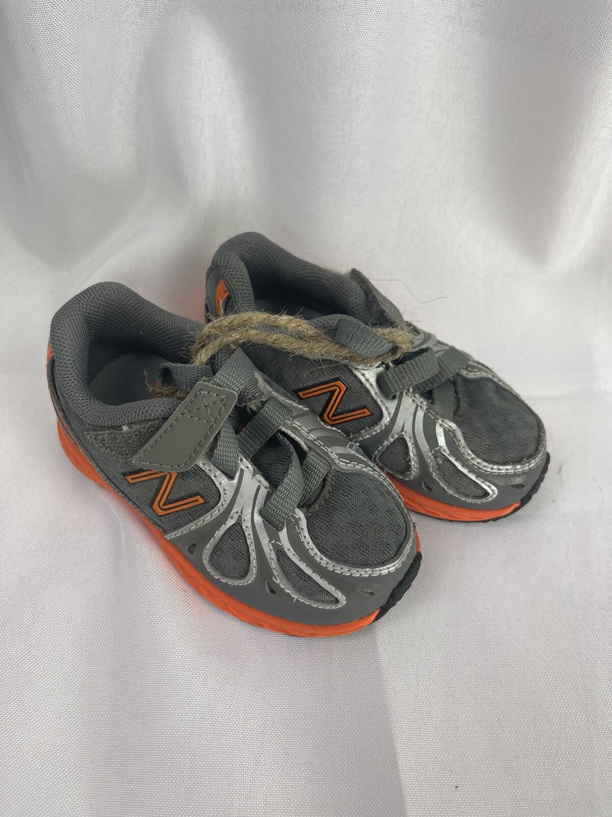 New Balance KV890GOI Toddler Shoes Baby Grey Mesh Adjustable Orange DS  4-image
