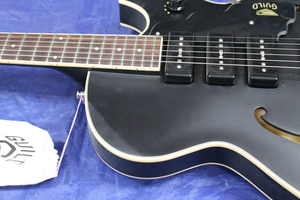 Guitarra Eléctrica Guild Starfire I Jet90 Semi-Hueca Negra Satinada BONITA Foto 3 de 4