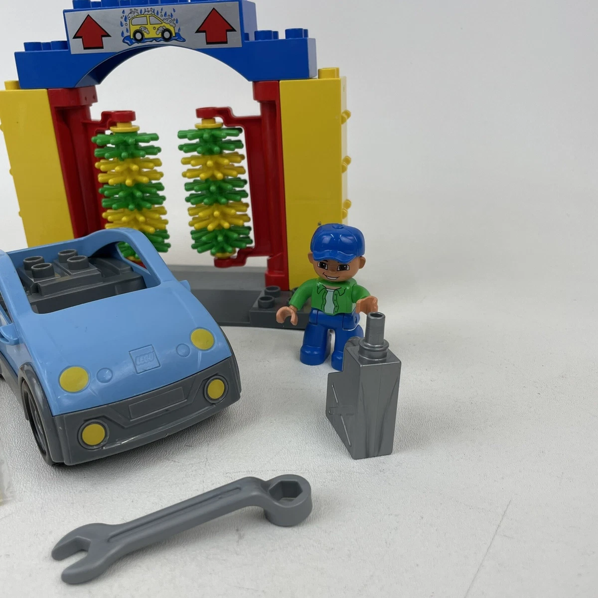 Duplo blue online car