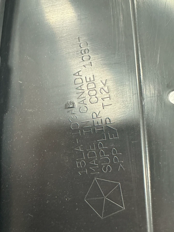 OEM Mopar Front Lower Bumper Cover Valance 2015-2023 Dodge Challenger 15LA-103AB Foto 4 de 4