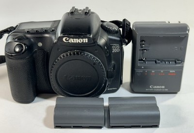 Canon EOS 20D 8.2 MP Digital SLR Camera Body W/ Charger & 2 Batteries Tested