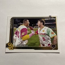 2025 Topps #143 All Smiles: Perfect Weather in S.D.