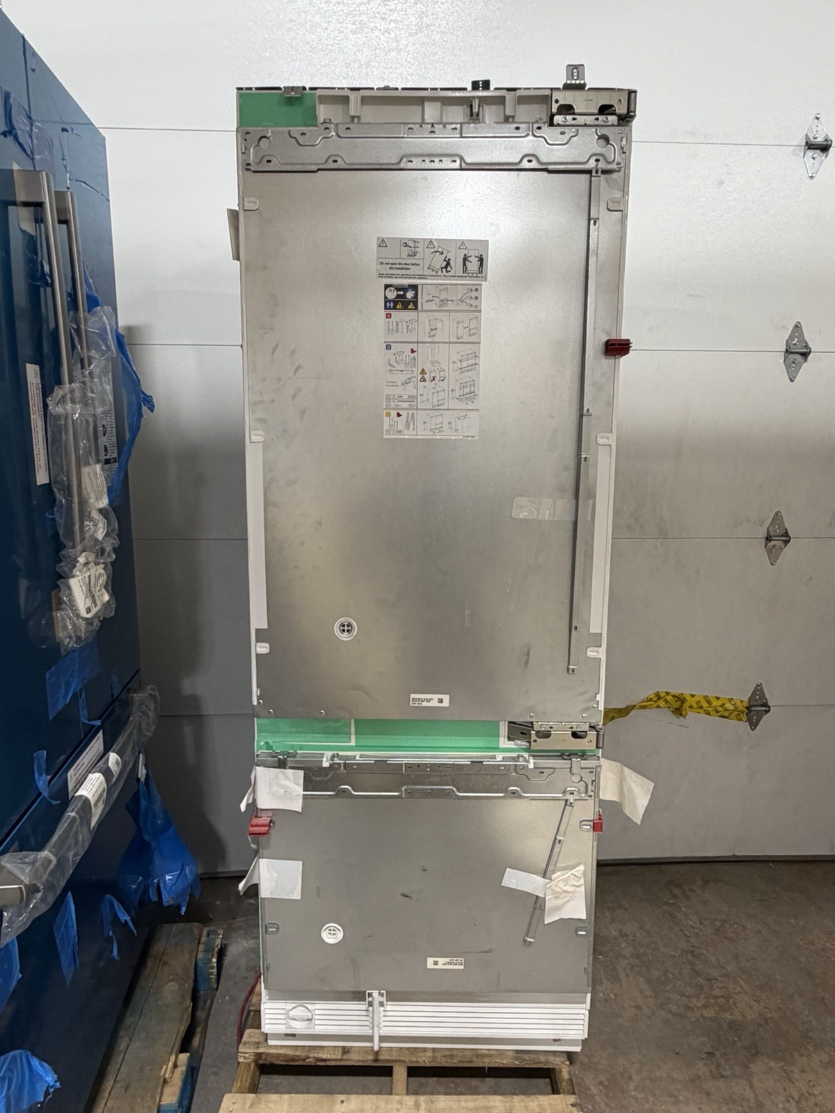 NIB Gaggenau 30" Panel R Built-In Vario 400 Series Smart Refrigerator RB472705