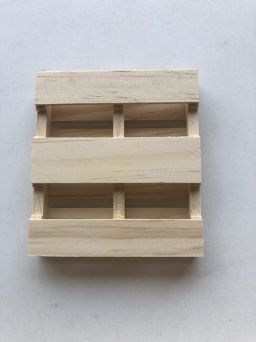 Mini Wooden Pallets Perfect For Coasters Or On A Desk - Picture 2 of 9