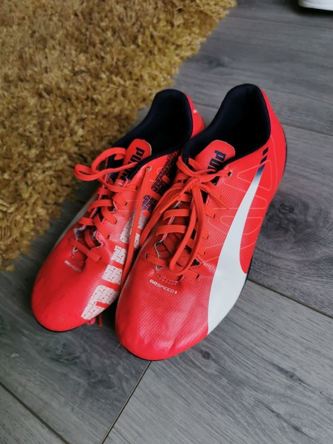 changeable studs football boots