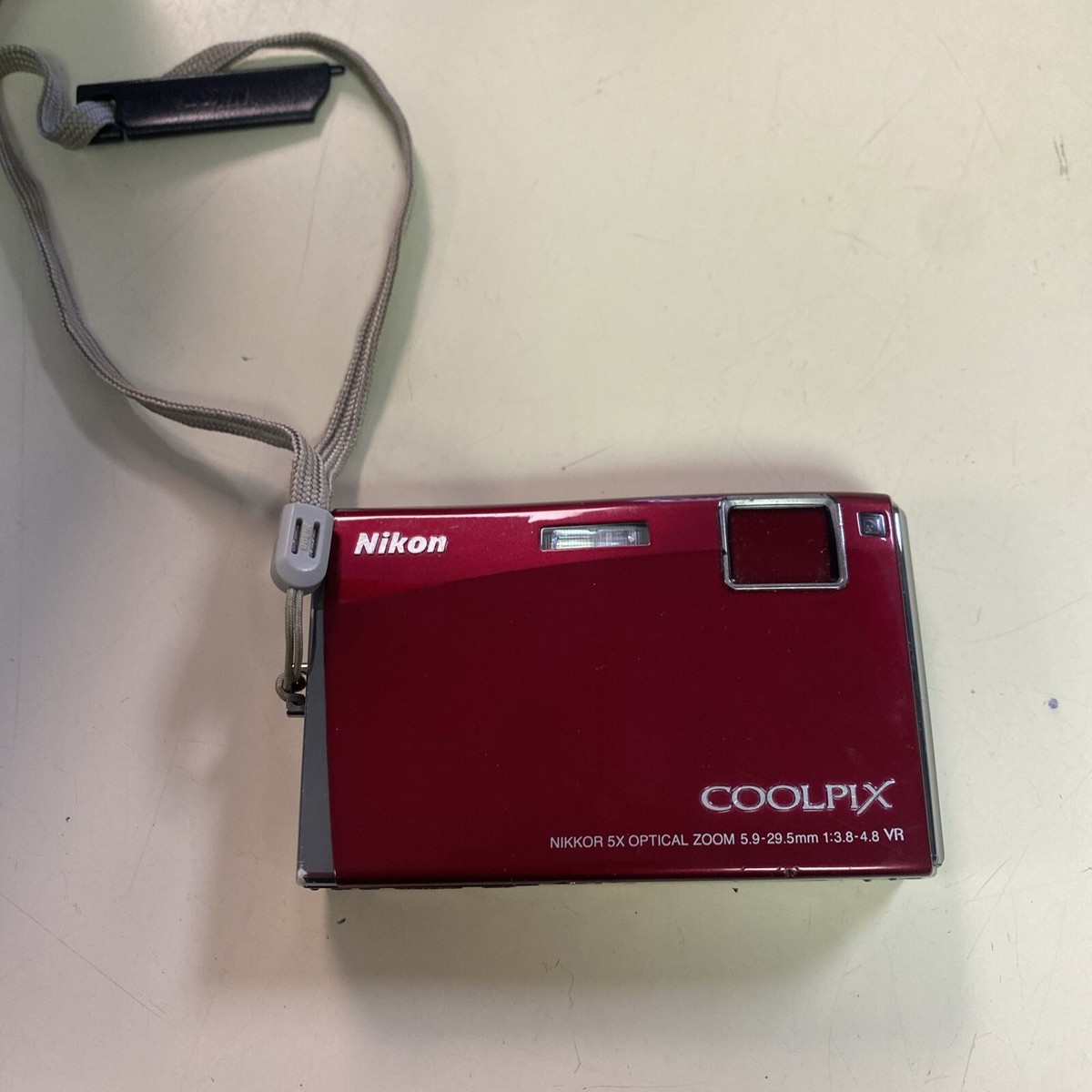 【美品✨だけど難あり】Nikon Coolpix S60 デジカメ　タッチパネル 美品✨だけど難あり】Nikon Coolpix S60 デジカメ タッチパネル