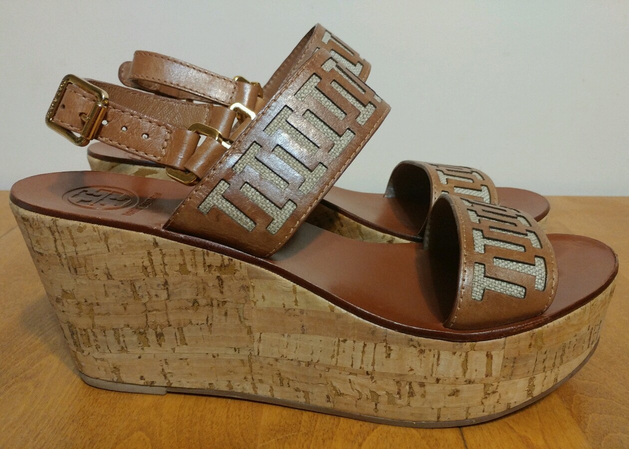 Tory Burch Braun Leder T Pattern Strappy Cork Platform Wedge Sandale Größe 10.5 Tory Burch Braun Leder T Pattern Strappy Cork Platform Wedge Sandale Größe 10.5