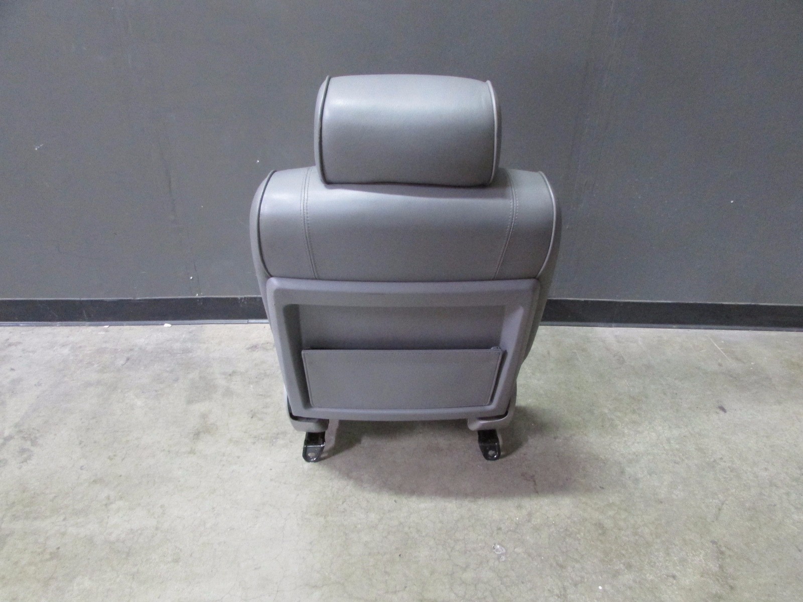 Maserati Quattroporte, RH, Right Front Seat, Grey, Used
