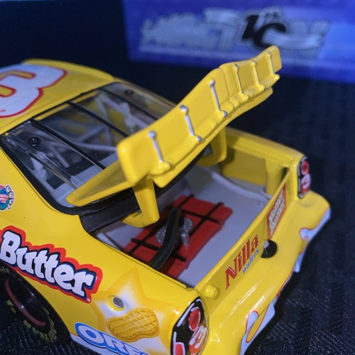 Dale Earnhardt JR #3 Nilla Wafers Nutter Butter 2002 Monte Carlo 1/24 Action - Picture 4 of 5
