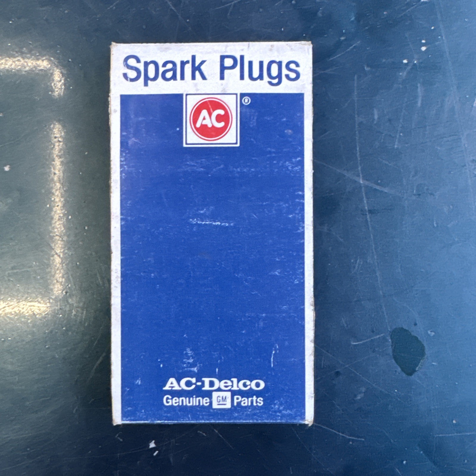 GM R45TS8 5613721 Spark Plug Set of 8 Plugs OEM NOS General Motors 