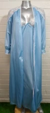 Women's PARAMOUNT NEW YORK INTIMATES SLEEPWEAR Set 2 Pc Size MEDIUM Robe & Gown 